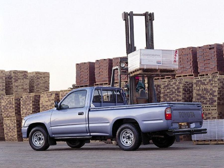  Toyota Hilux 2000 SR Single Cab 1997 года  (ZA) (фото 3 из 3)